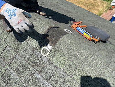 soft-washing-roof-with-appropriate-tool